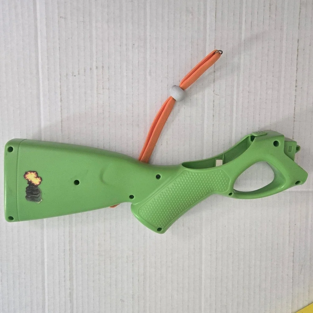 Nintendo Wii Cabelas Activision Shotgun Rifle Gun Controller Attachment Green‎